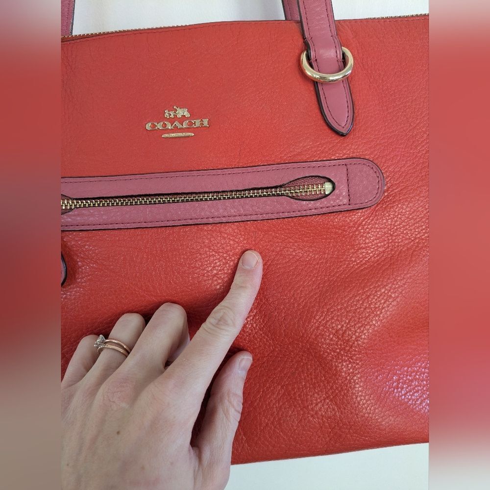 Coach Taylor pink red coral zipper clasp shoulder bag tote - Picture 5 of 16